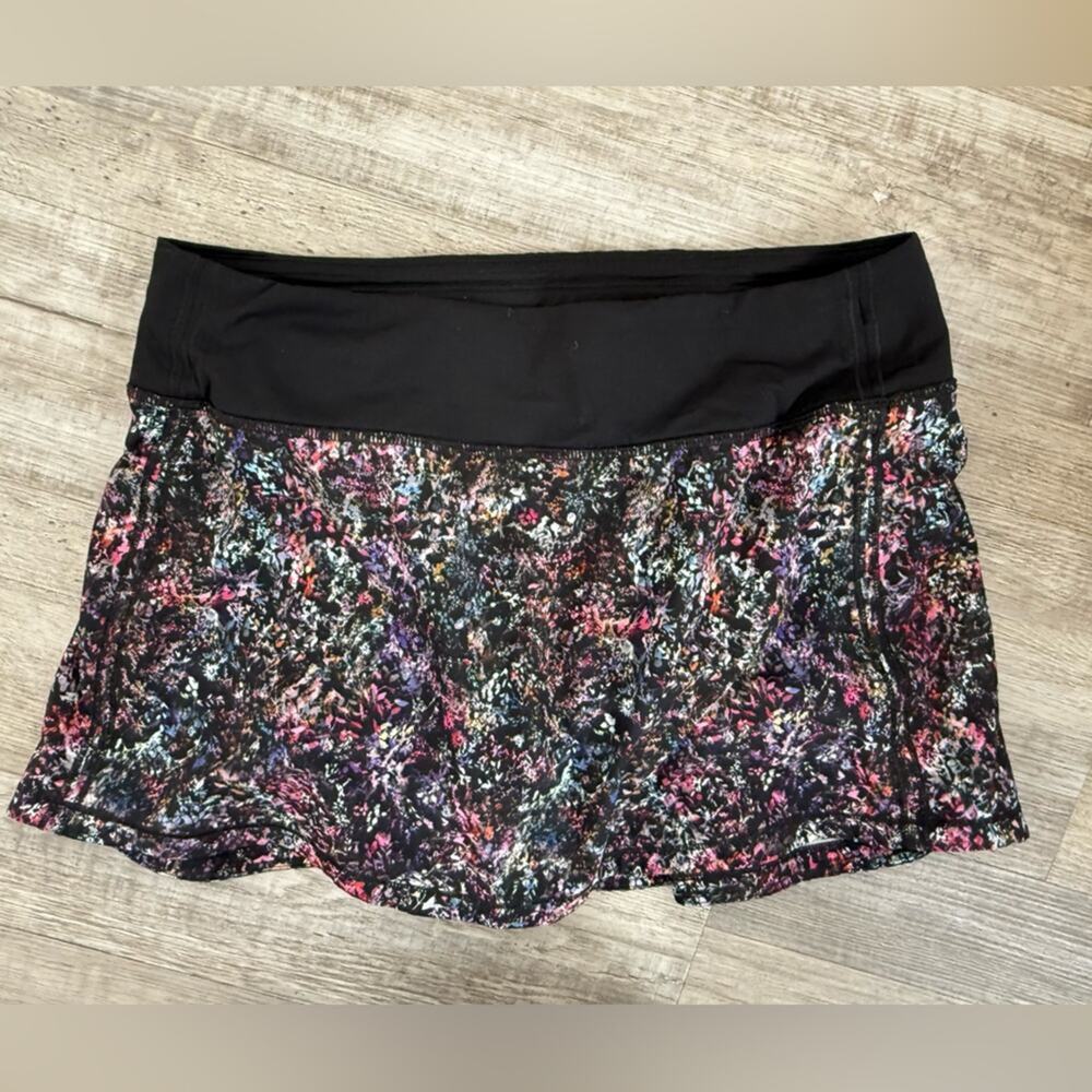 Lululemon Women’s 6 Pace Rival Mid-Rise Skirt in Floral Spray Multi